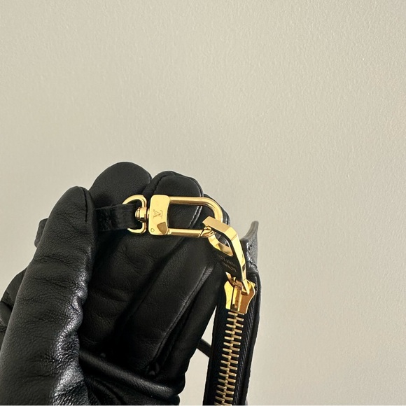 ✨SOLD✨ Louis Vuitton Empreinte Noir Pochette - Picture 10 of 11